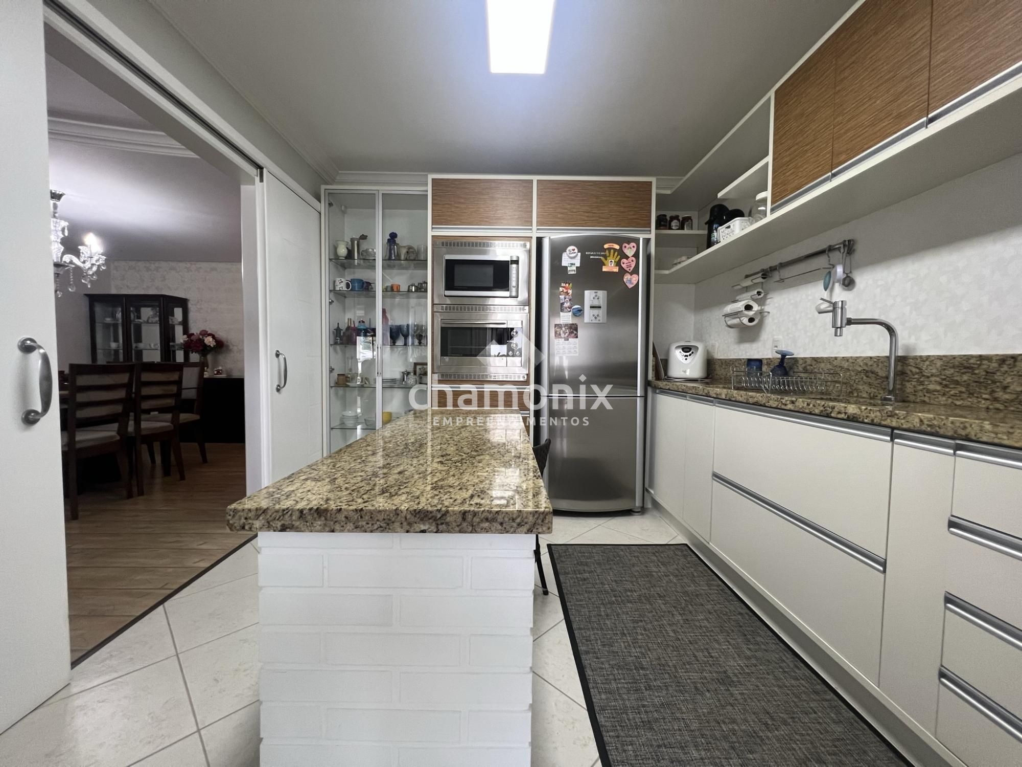 Apartamento à venda com 2 quartos, 125m² - Foto 6