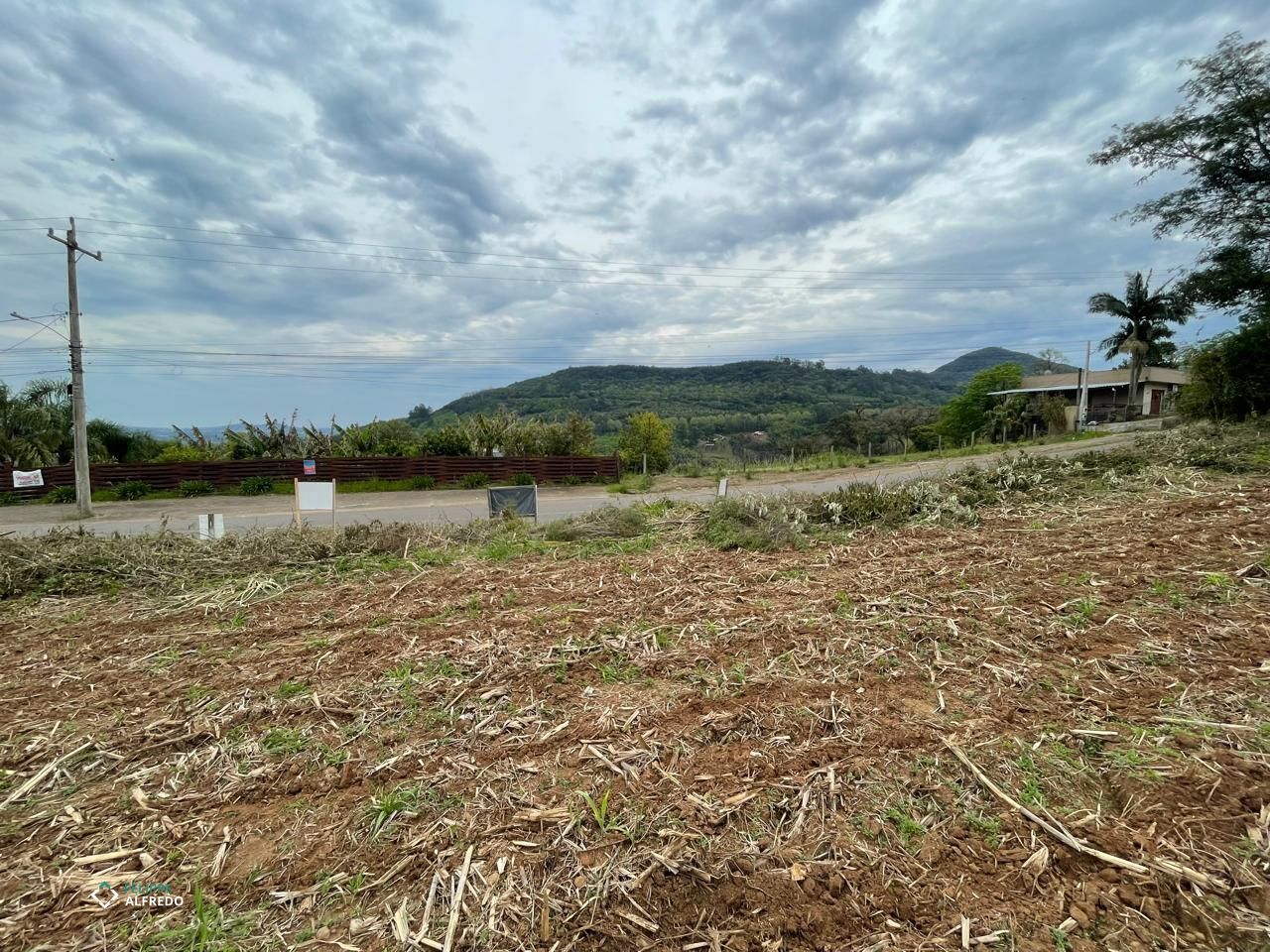 Terreno à venda no Vale Direito, Dois Irmãos