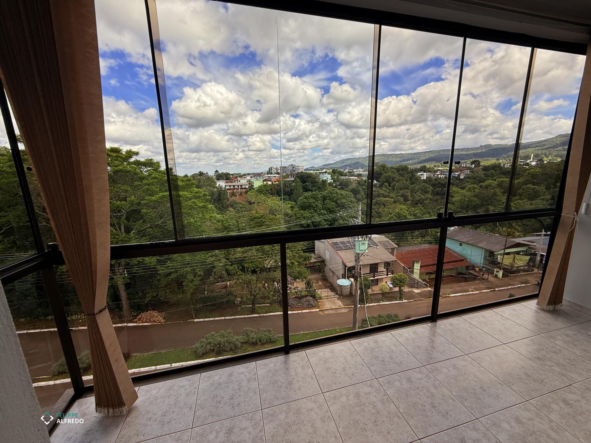 Apartamento à venda no Centro, Dois Irmãos/RS · 3 dorm.