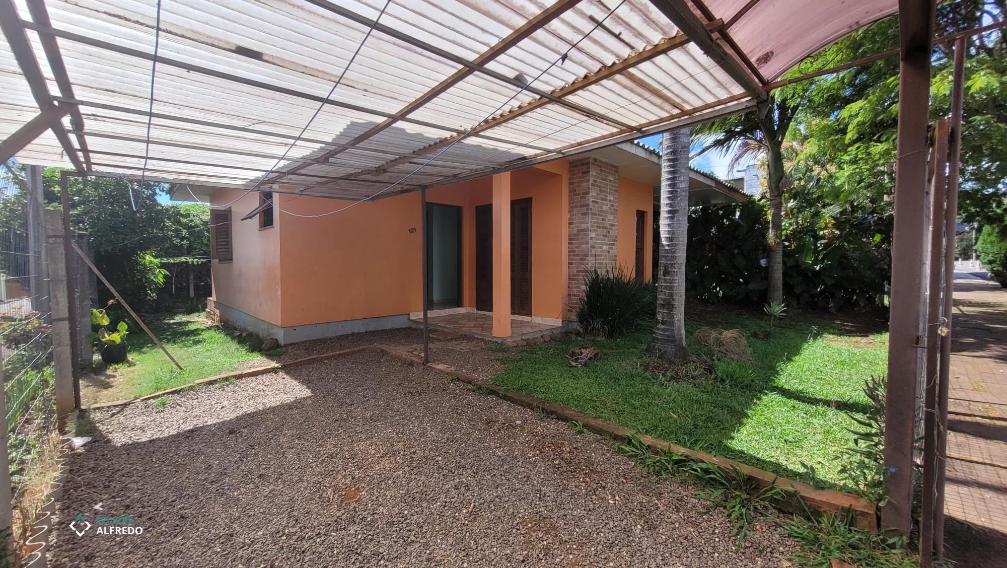 Casa à venda no Centro, Dois Irmãos/RS · 2 dorm. · 68 m²