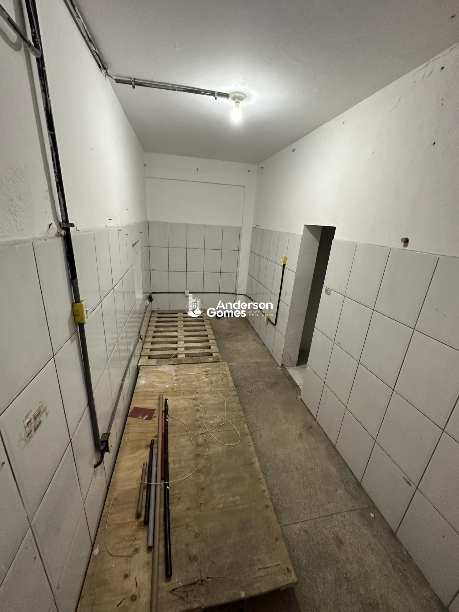 Depósito-Galpão-Armazém para alugar com 2 quartos, 560m² - Foto 16