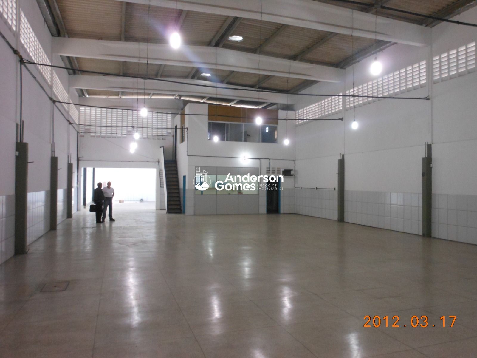 Depósito-Galpão-Armazém para alugar com 2 quartos, 560m² - Foto 13