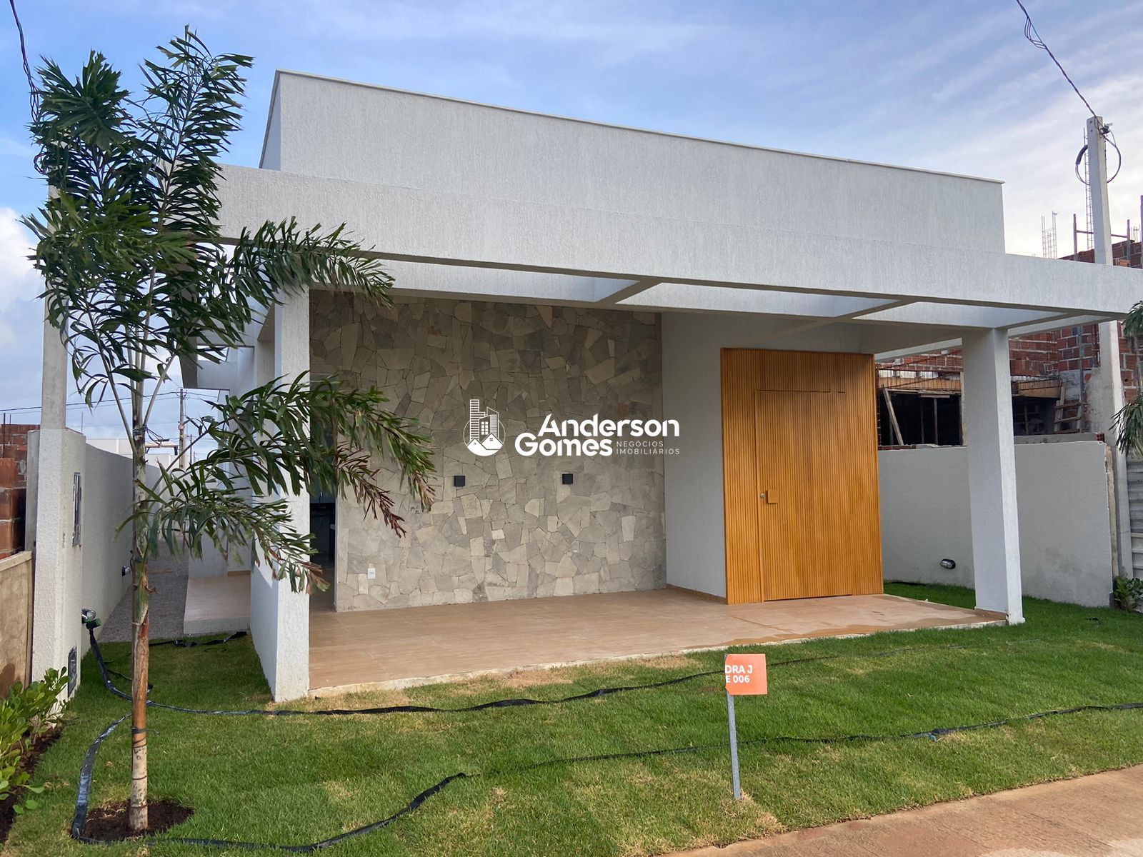 Casa de Condomínio à venda com 3 quartos, 129m² - Foto 1