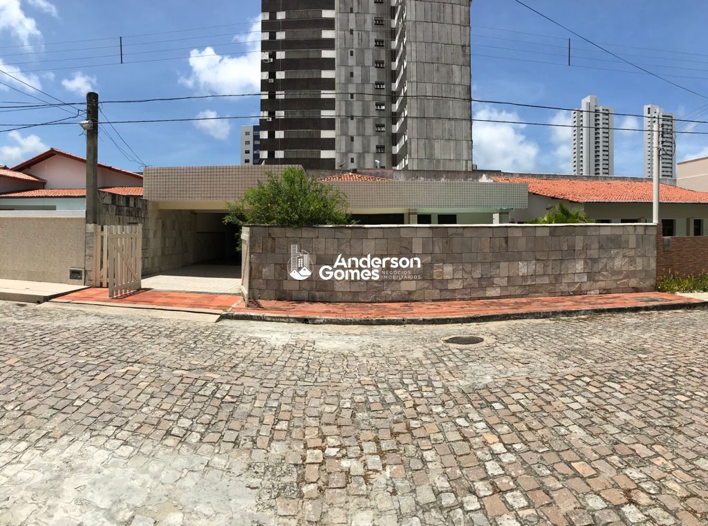 Casa de Condomínio à venda com 4 quartos, 345m² - Foto 2