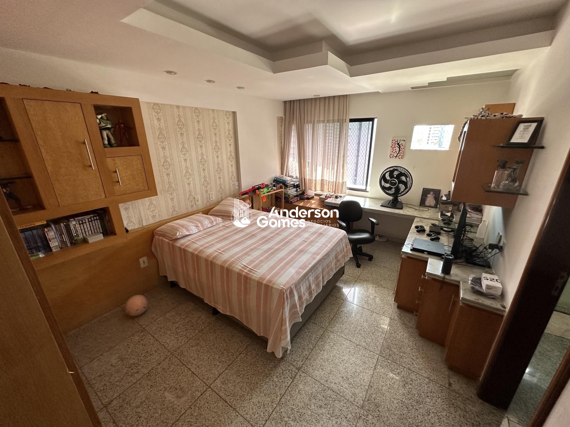 Apartamento à venda com 4 quartos, 243m² - Foto 7