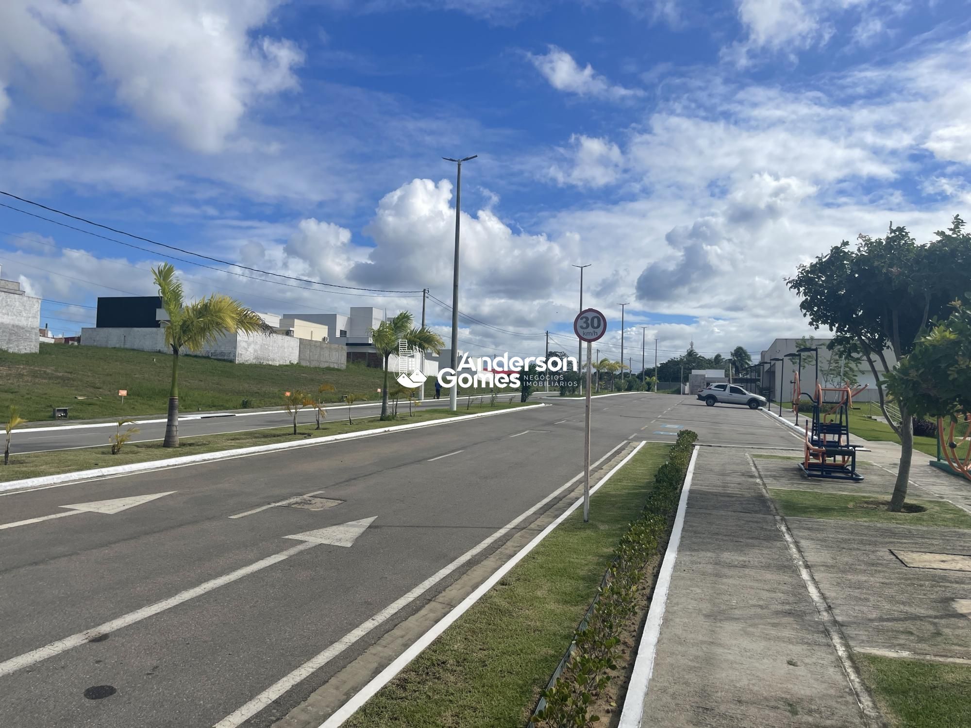 Terreno à venda com 1 quarto, 200m² - Foto 18