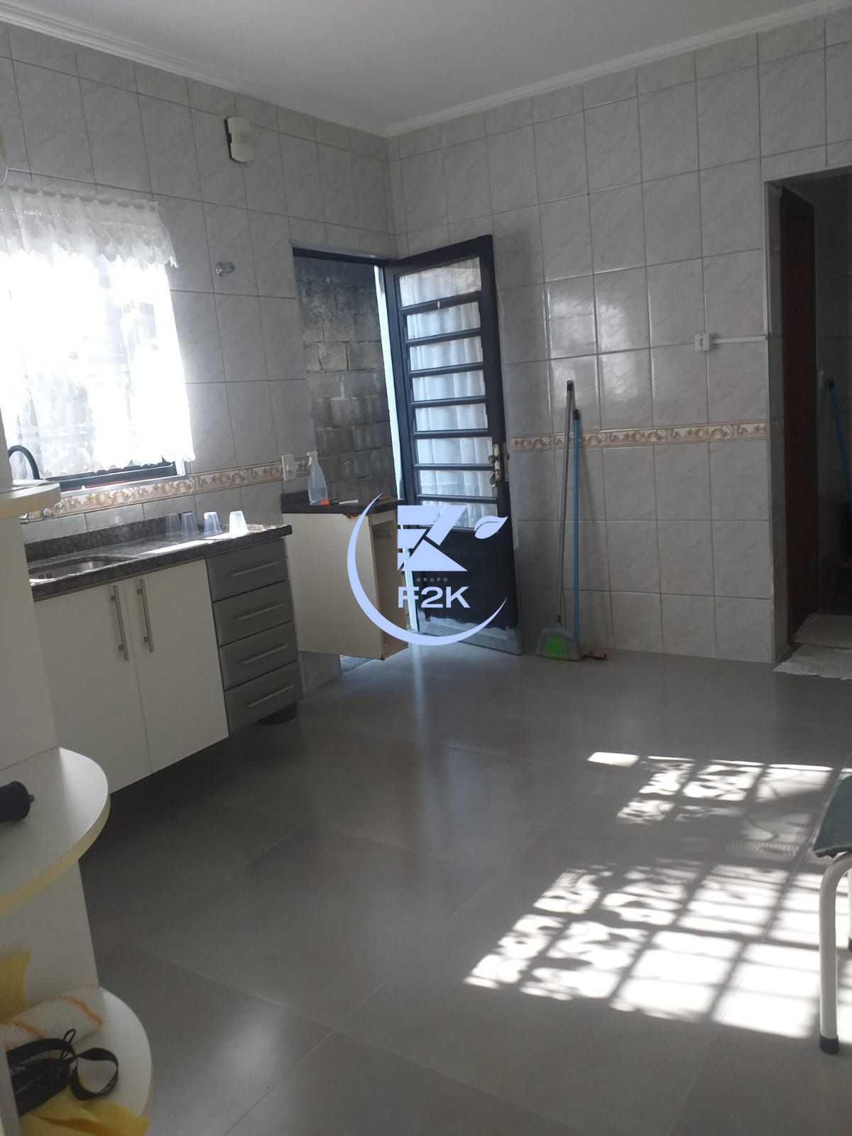 Sobrado à venda com 2 quartos, 127m² - Foto 3