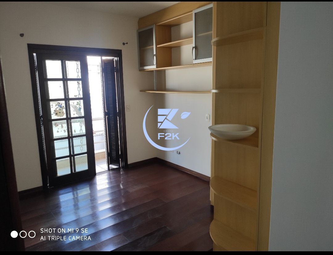 Casa de Condomínio à venda com 4 quartos, 362m² - Foto 3