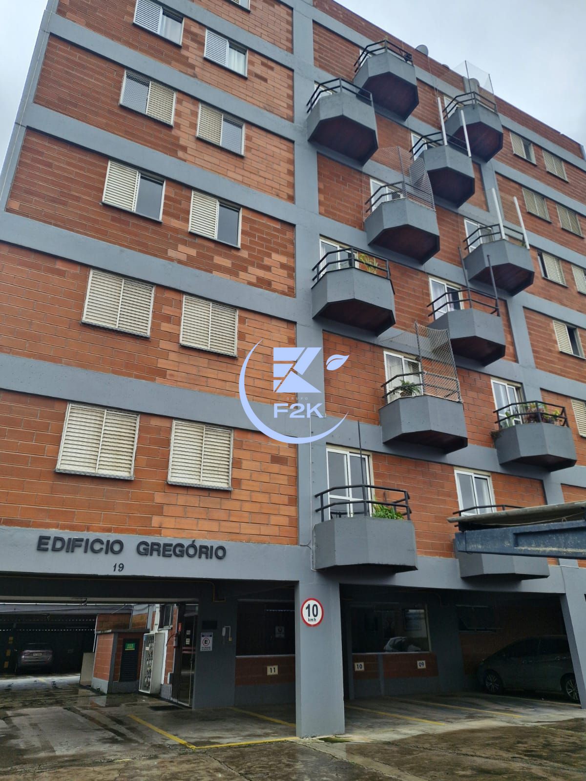 Apartamento à venda com 2 quartos, 77m² - Foto 1