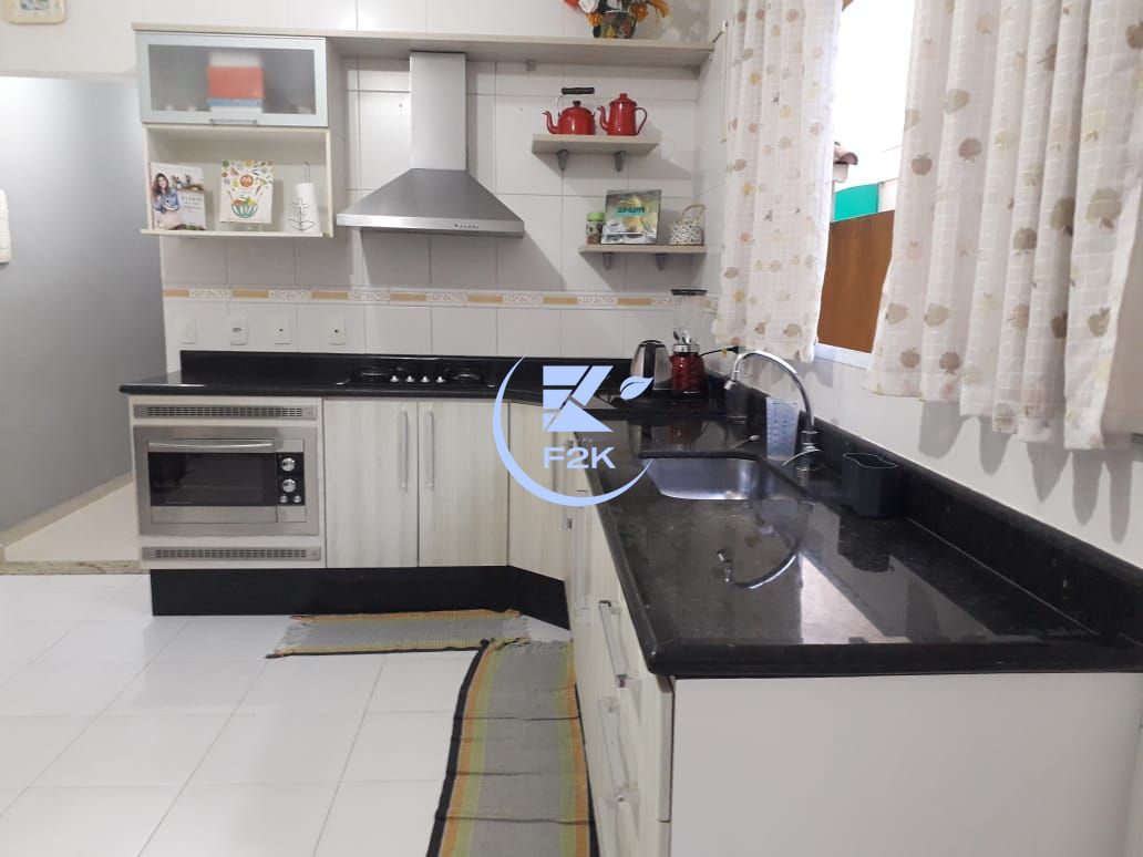 Sobrado à venda com 3 quartos, 149m² - Foto 1