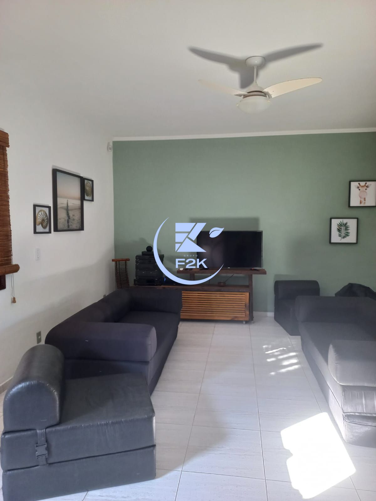 Casa à venda com 2 quartos, 94m² - Foto 1