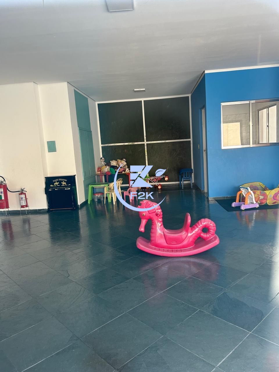 Apartamento à venda com 3 quartos, 91m² - Foto 8
