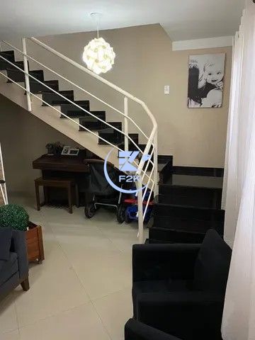 Sobrado à venda com 3 quartos, 200m² - Foto 2