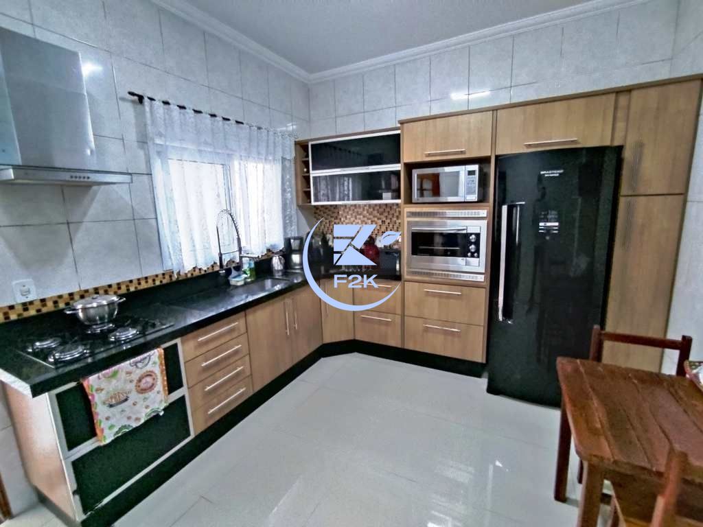 Sobrado à venda com 3 quartos, 210m² - Foto 9