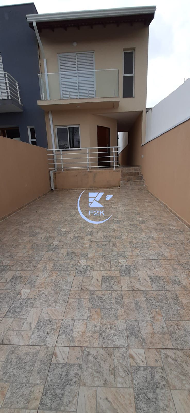 Sobrado à venda com 3 quartos, 124m² - Foto 1