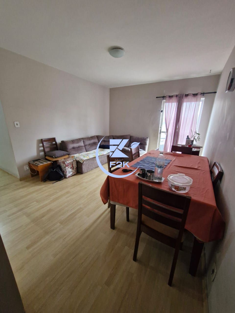 Apartamento à venda com 2 quartos, 77m² - Foto 2