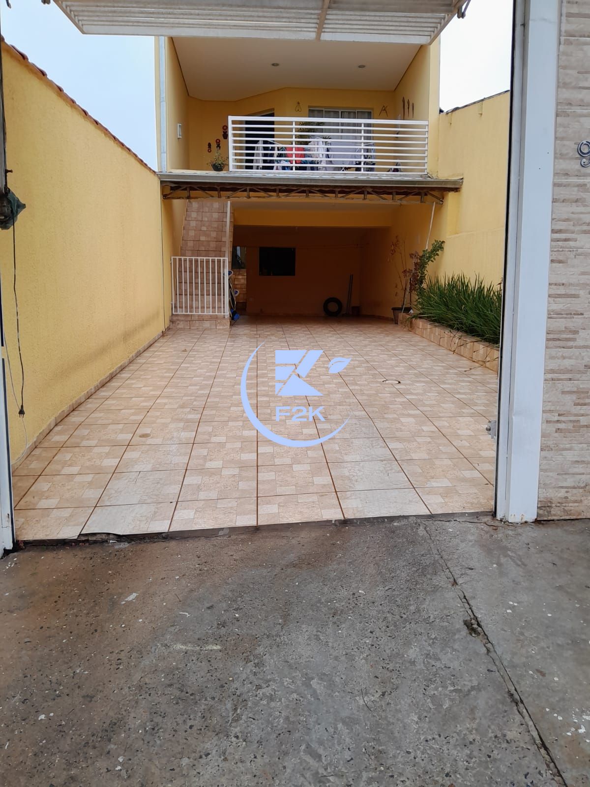 Sobrado à venda com 3 quartos, 206m² - Foto 1