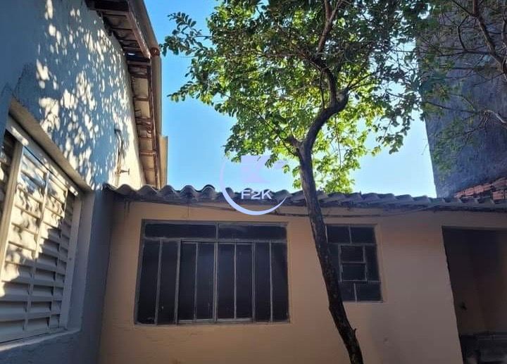 Casa à venda com 2 quartos, 64m² - Foto 1