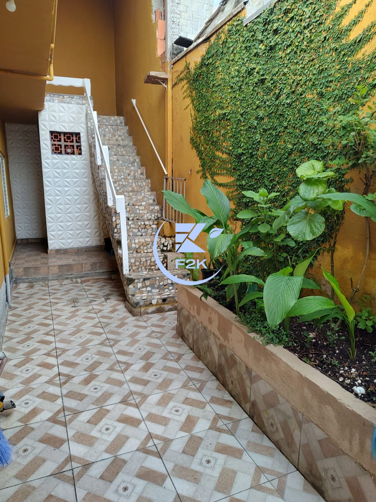 Casa à venda com 3 quartos, 161m² - Foto 1