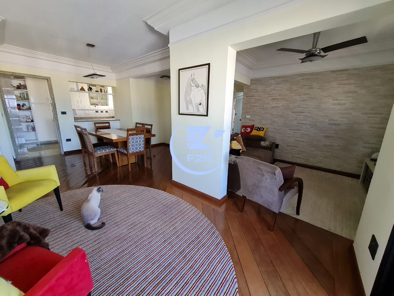 Apartamento à venda com 3 quartos, 124m² - Foto 1