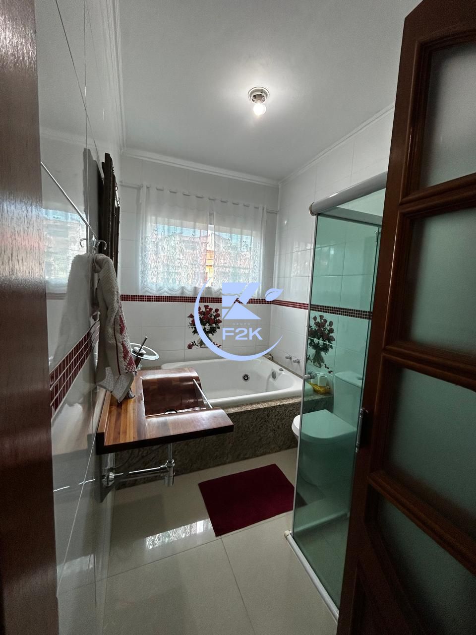 Sobrado, 4 quartos, 268 m² - Foto 2