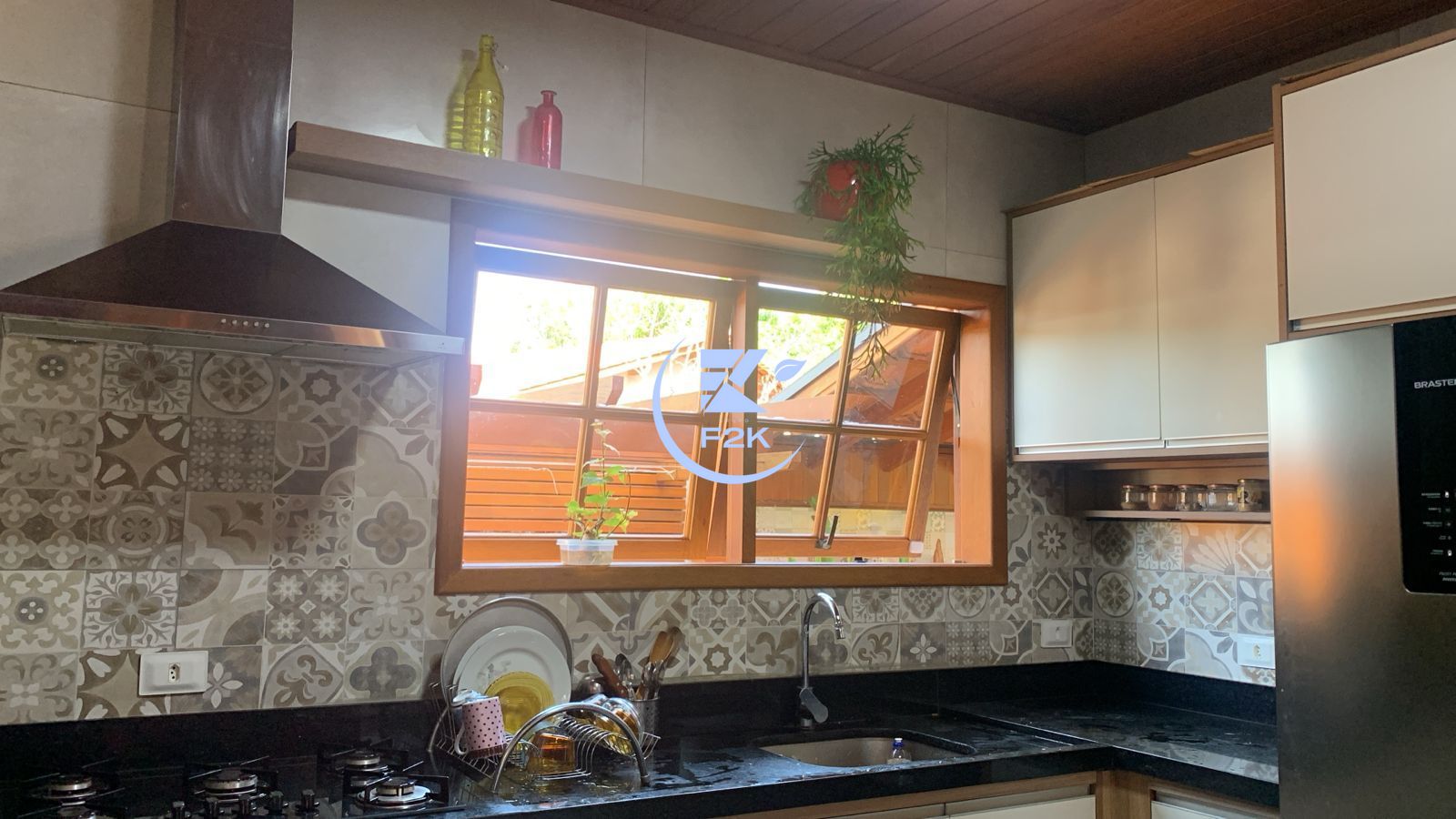 Chácara à venda com 4 quartos, 250m² - Foto 32