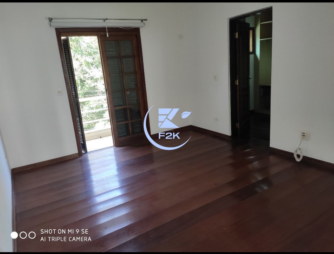 Casa de Condomínio à venda com 4 quartos, 362m² - Foto 4