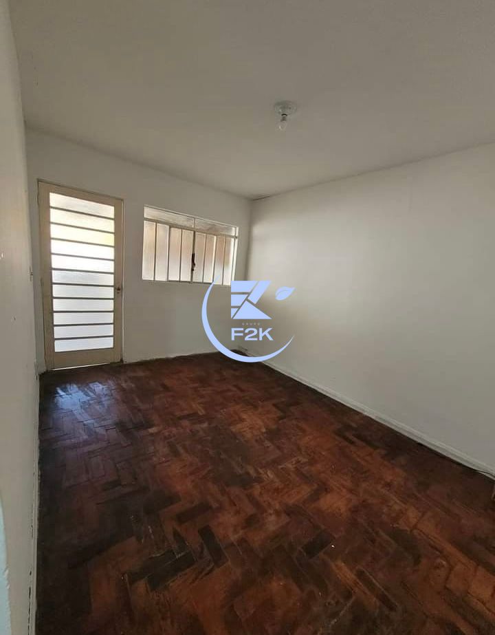 Casa à venda com 2 quartos, 64m² - Foto 2