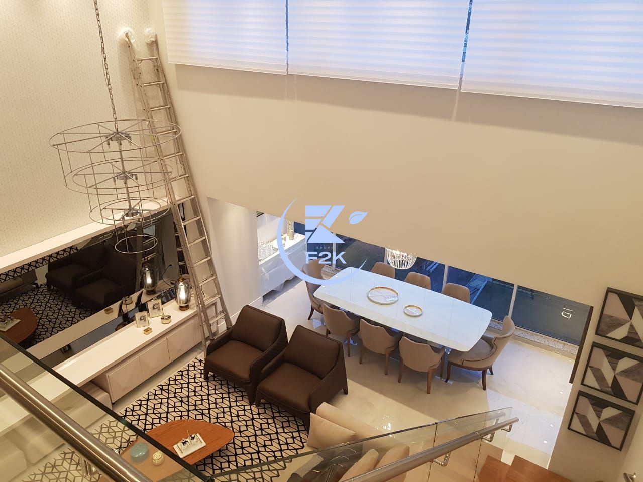 Apartamento à venda com 3 quartos, 217m² - Foto 2