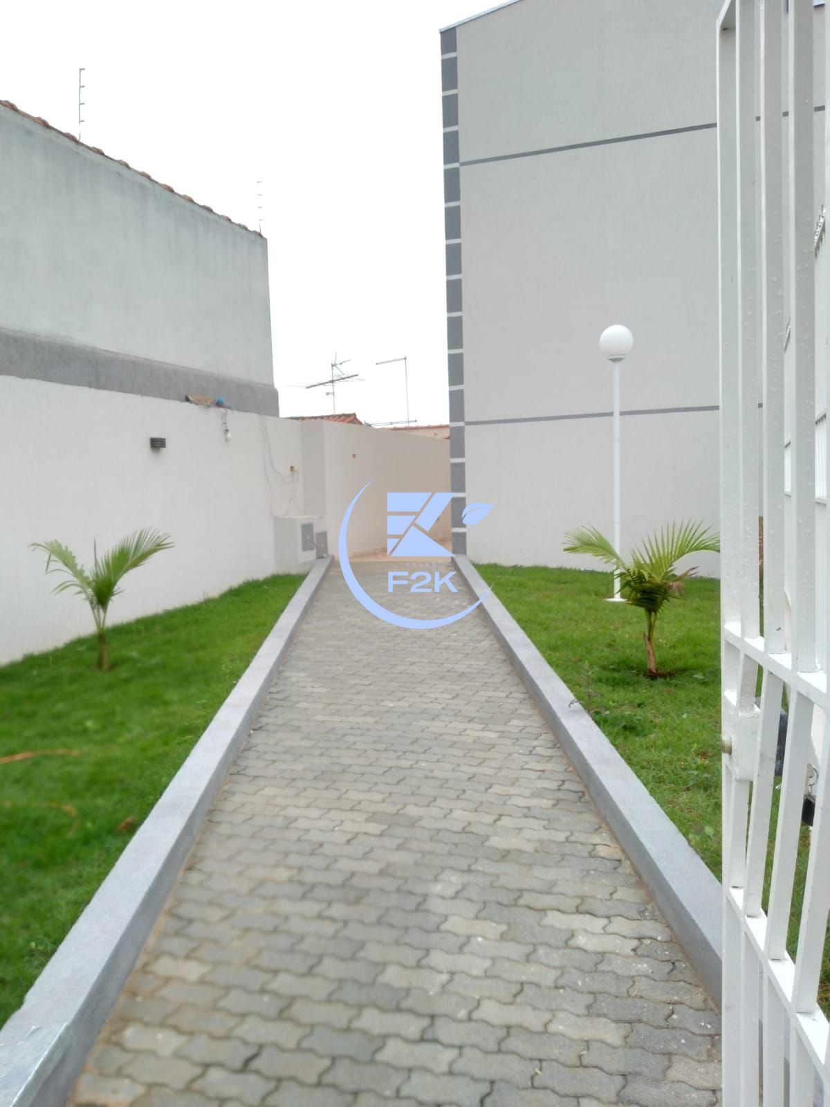 Casa de Condomínio à venda com 2 quartos, 87m² - Foto 2