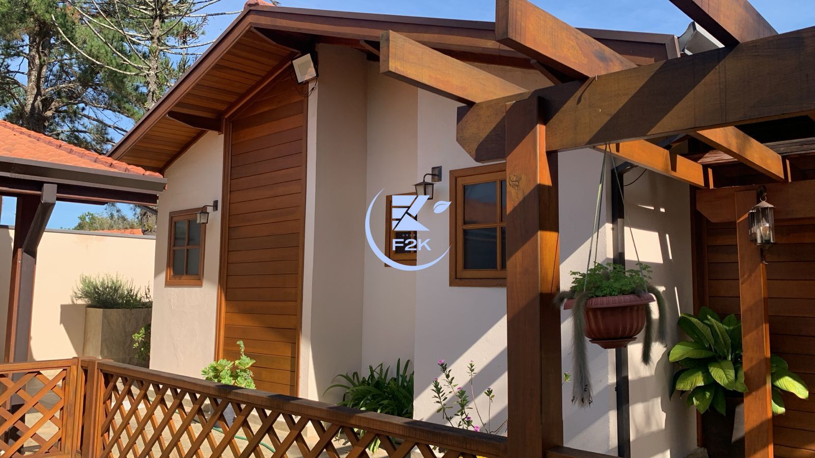 Chácara à venda com 4 quartos, 250m² - Foto 1