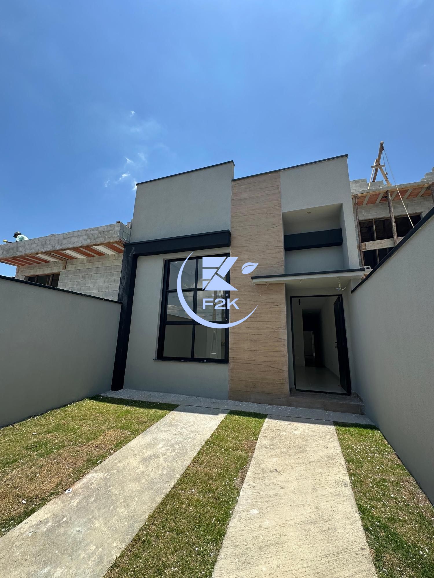 Casa à venda com 3 quartos, 91m² - Foto 1