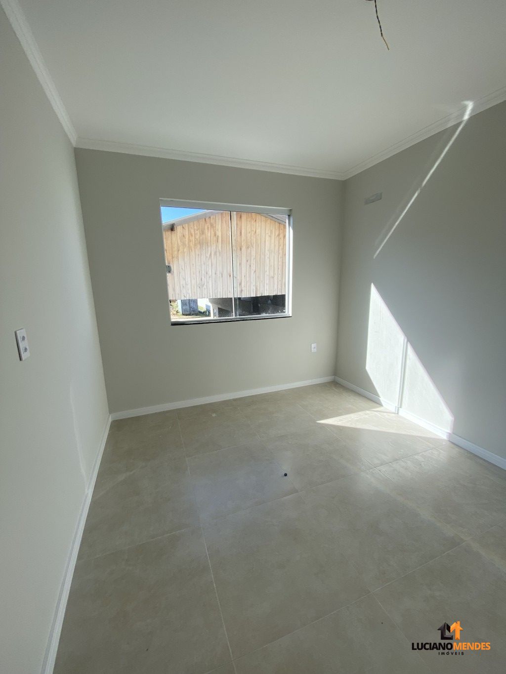 Sobrado novo e pronto para morar com 65 m² com 2 suítes e 2 vagas