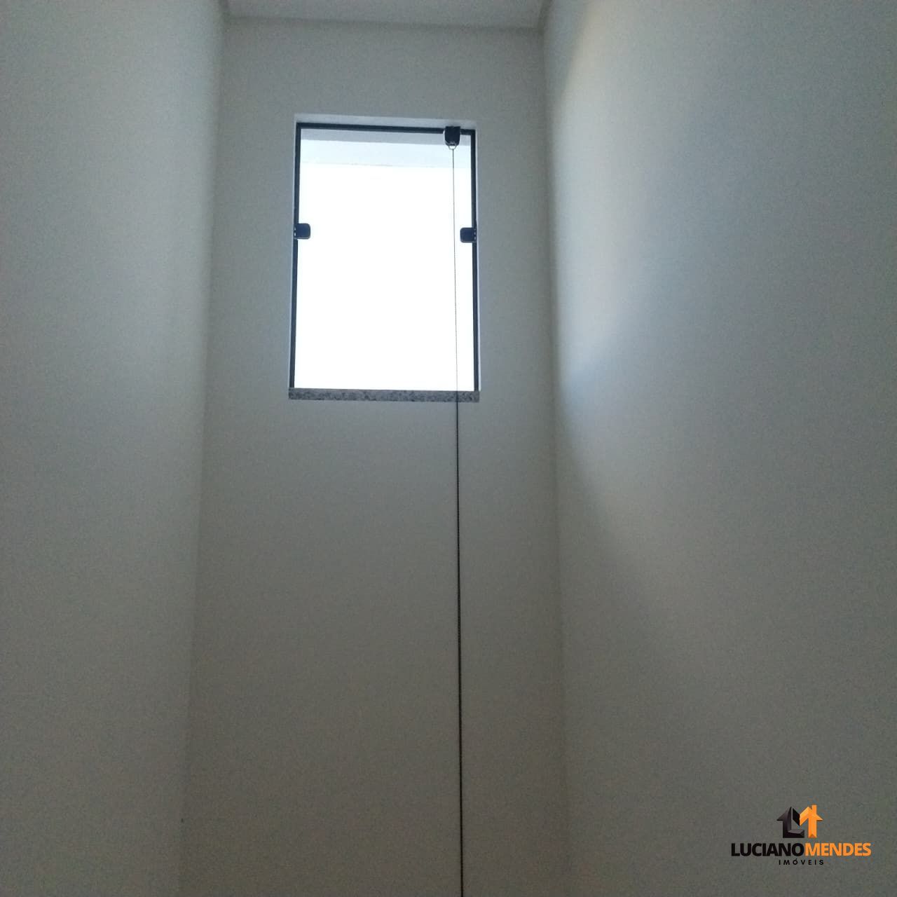 Sobrado completo, mobiliado e com excelente espaço gourmet – a cerca de 1.000m