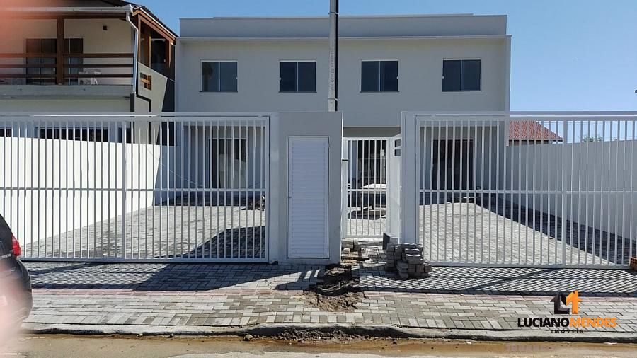 Sobrado novo e pronto para morar com 65 m² com 2 suítes e 2 vagas