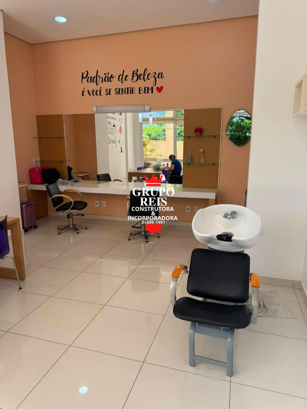 Apartamento com condomínio clube piscina coberta, academia e