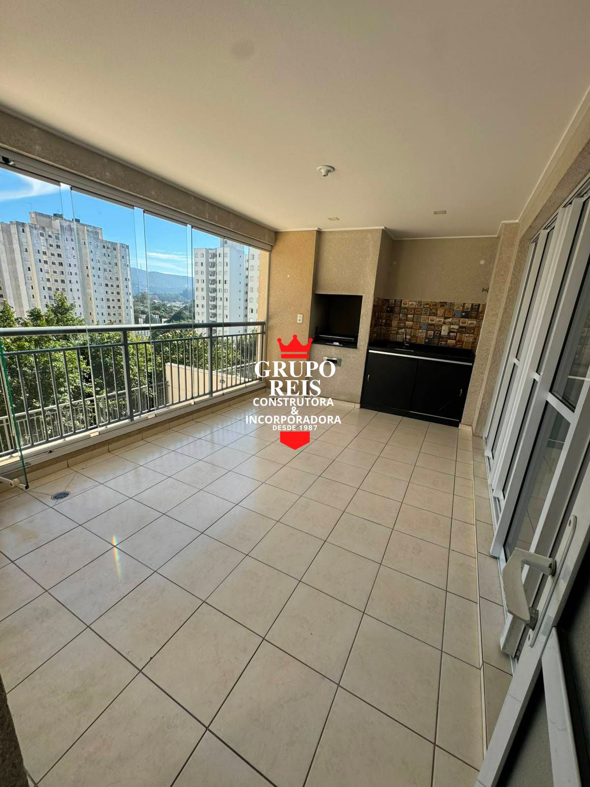 Apartamento com condomínio clube piscina coberta, academia e