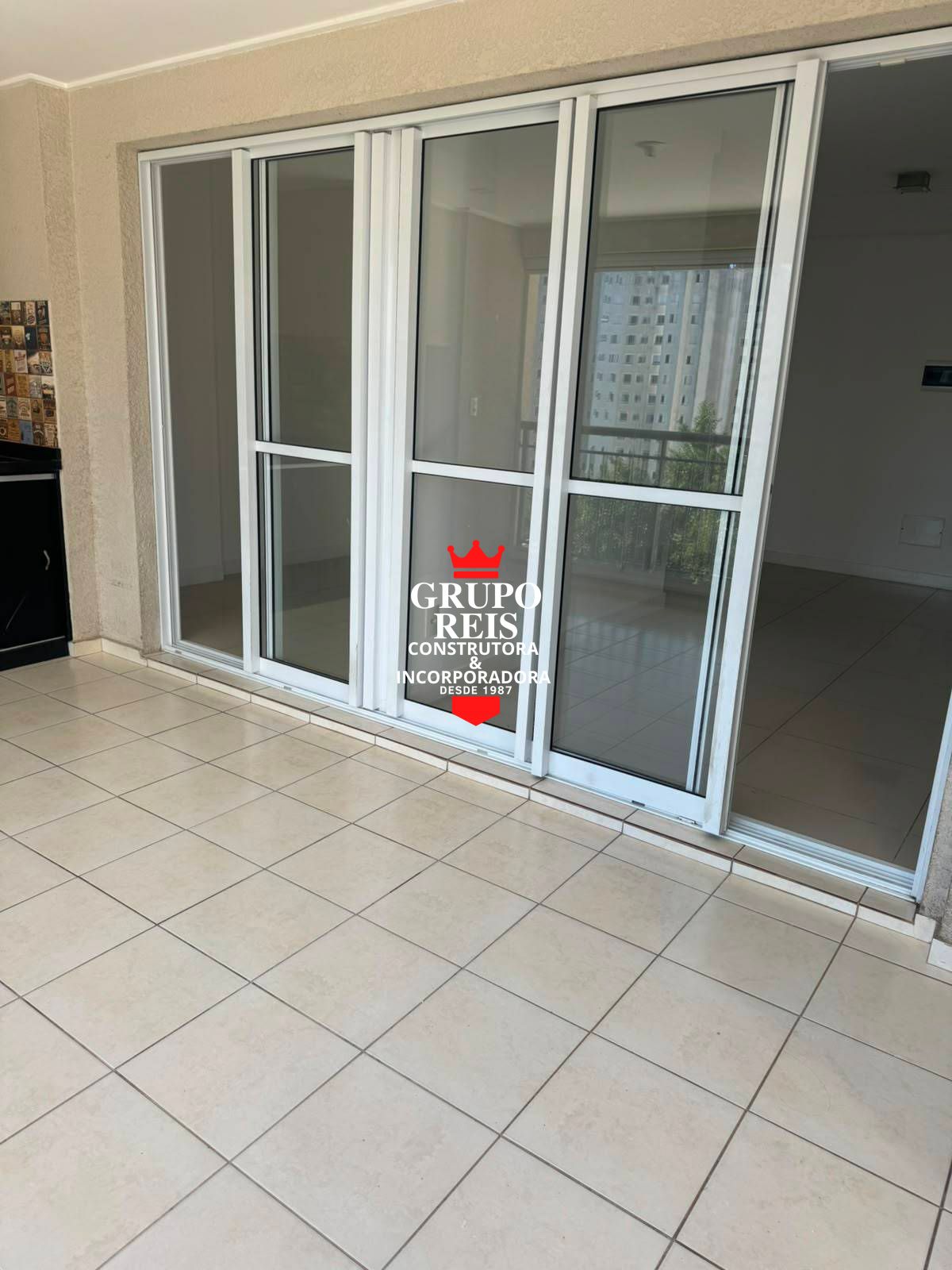 Apartamento com condomínio clube piscina coberta, academia e