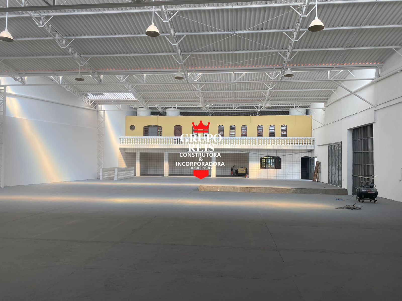 Depósito-Galpão, 850 m² - Foto 1