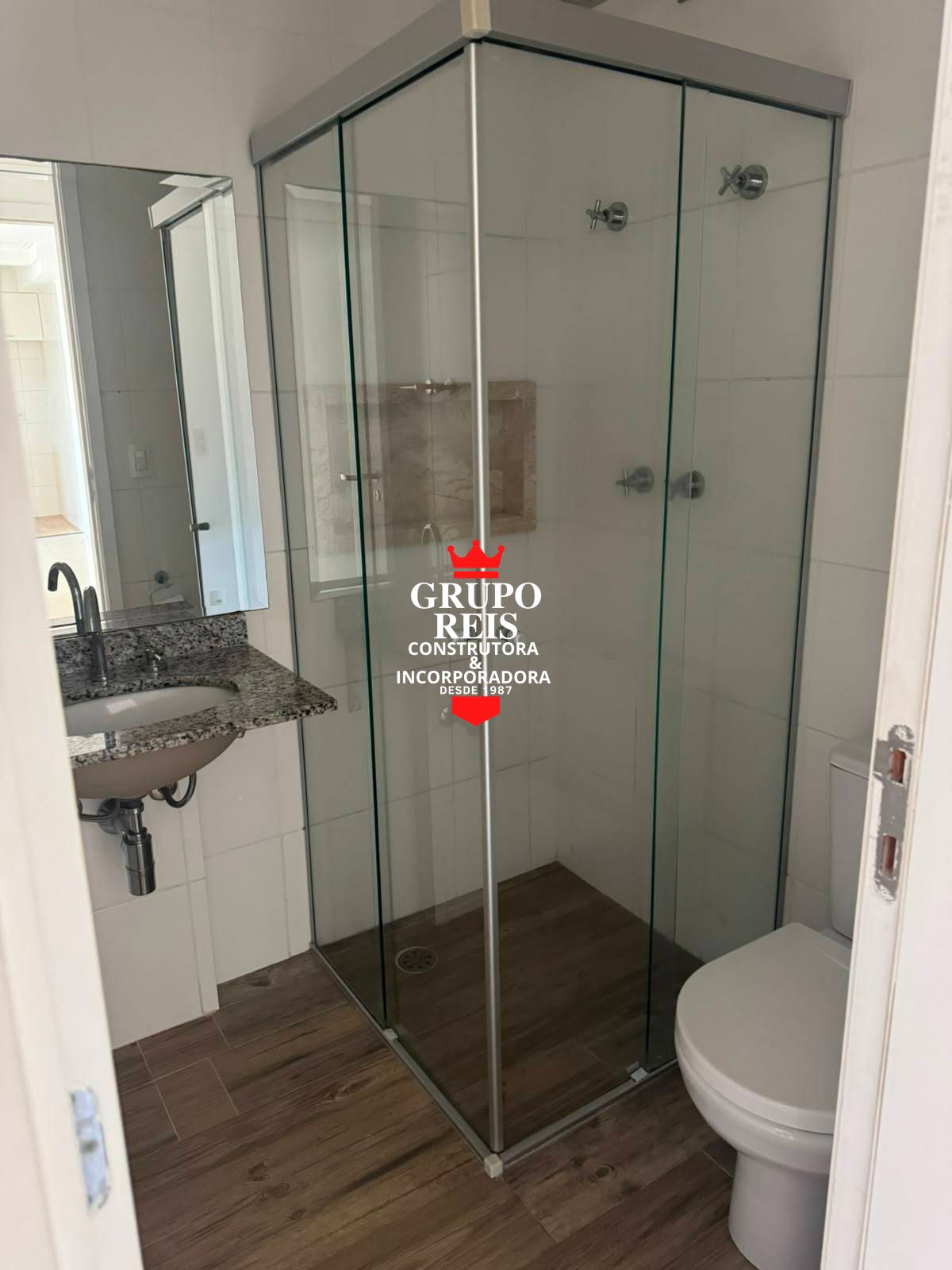 Apartamento com condomínio clube piscina coberta, academia e