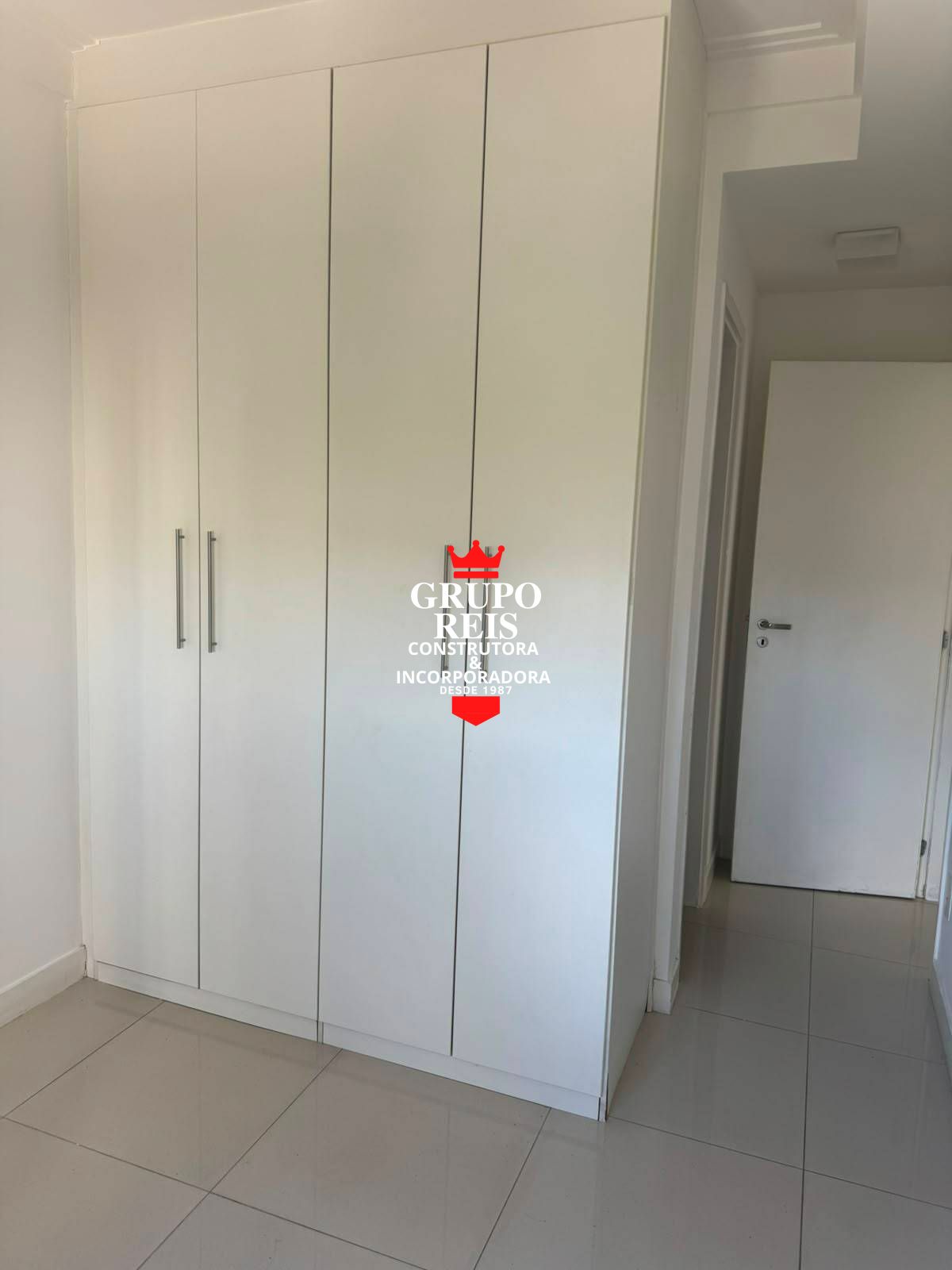 Apartamento com condomínio clube piscina coberta, academia e