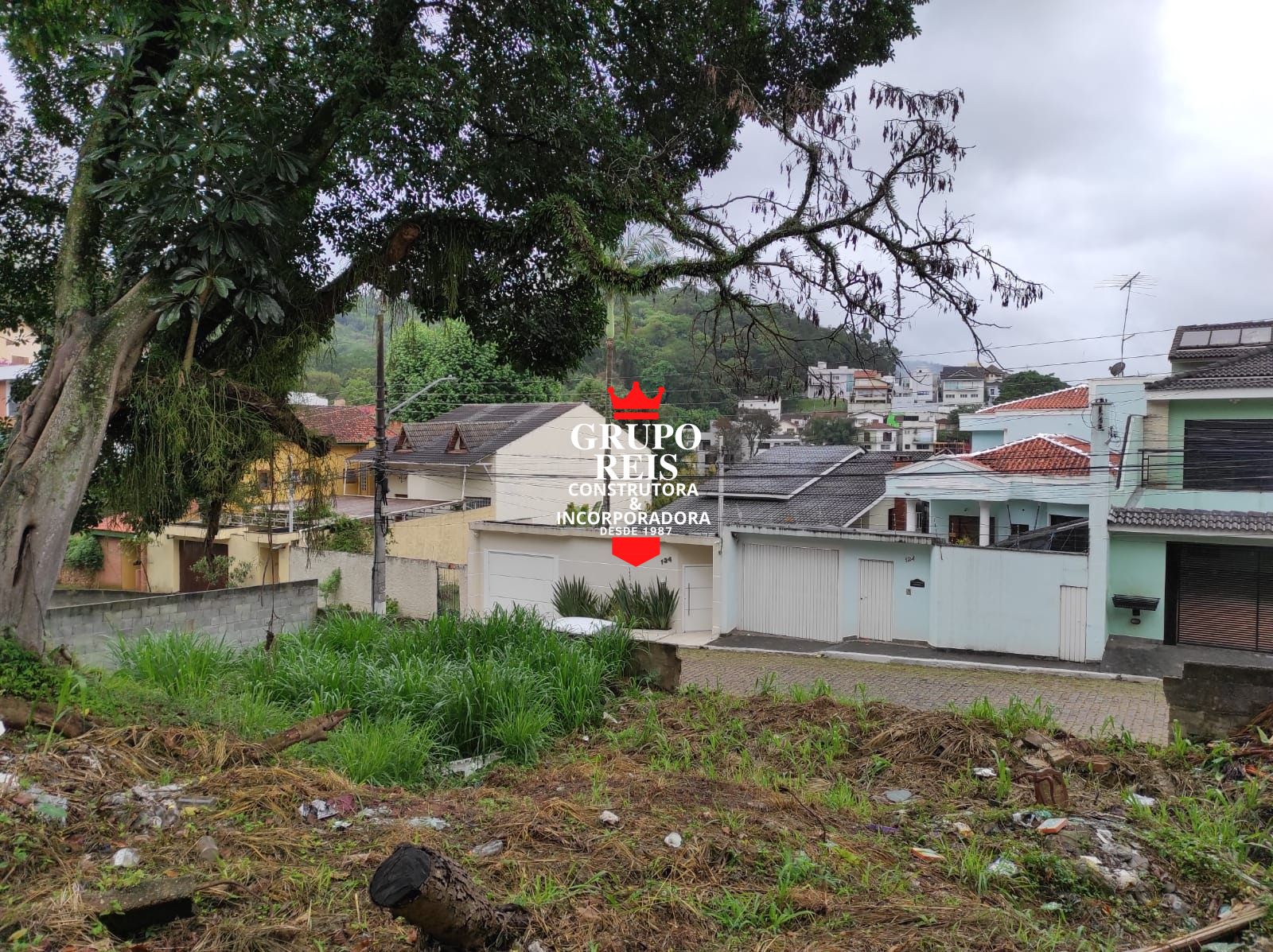 Terreno no horto florestal com projeto de arquiteto premiado