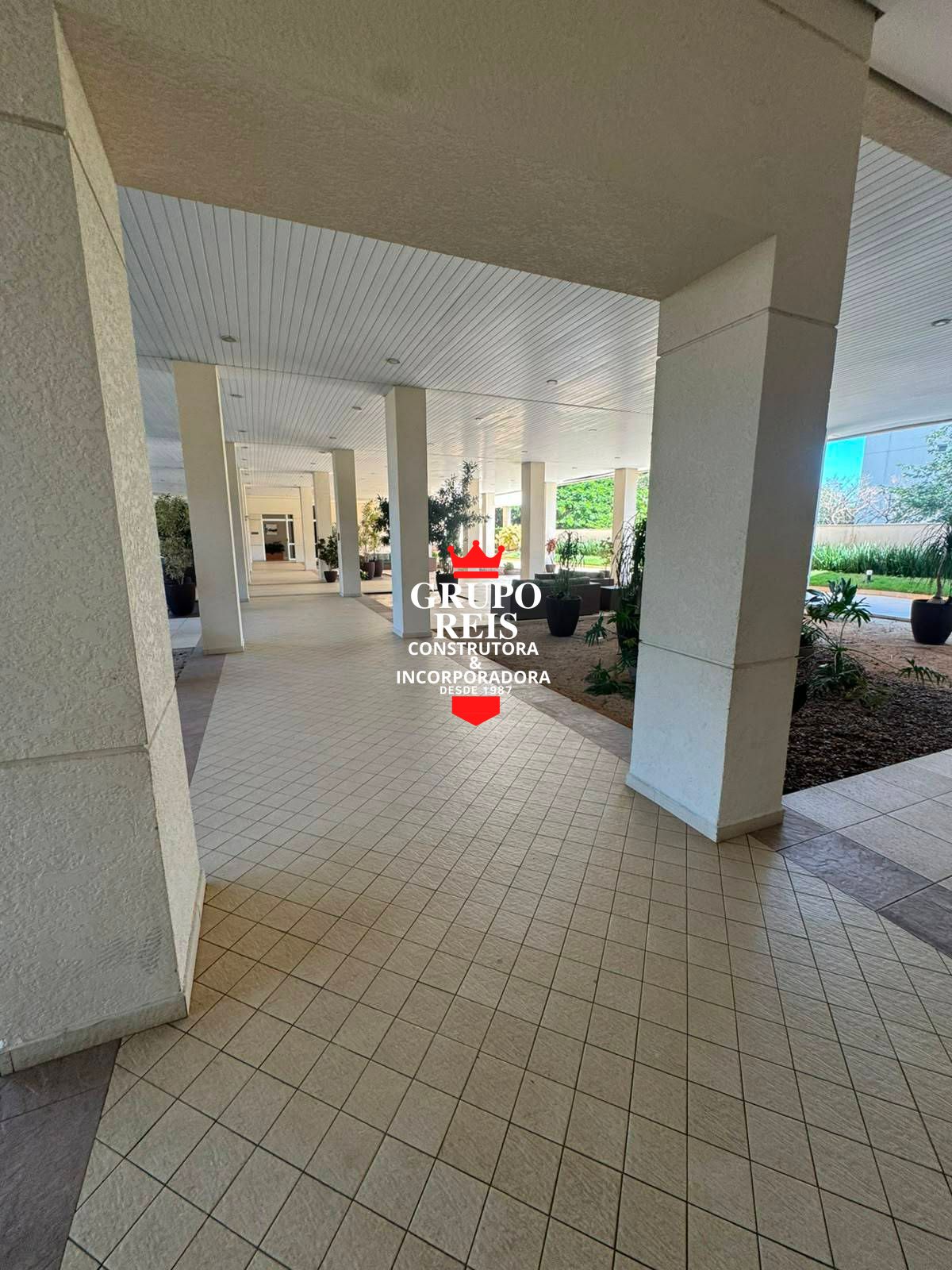 Apartamento com condomínio clube piscina coberta, academia e