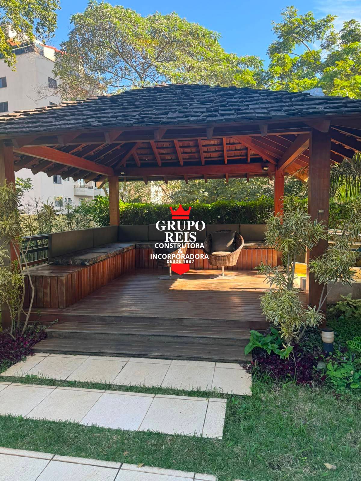 Apartamento com condomínio clube piscina coberta, academia e