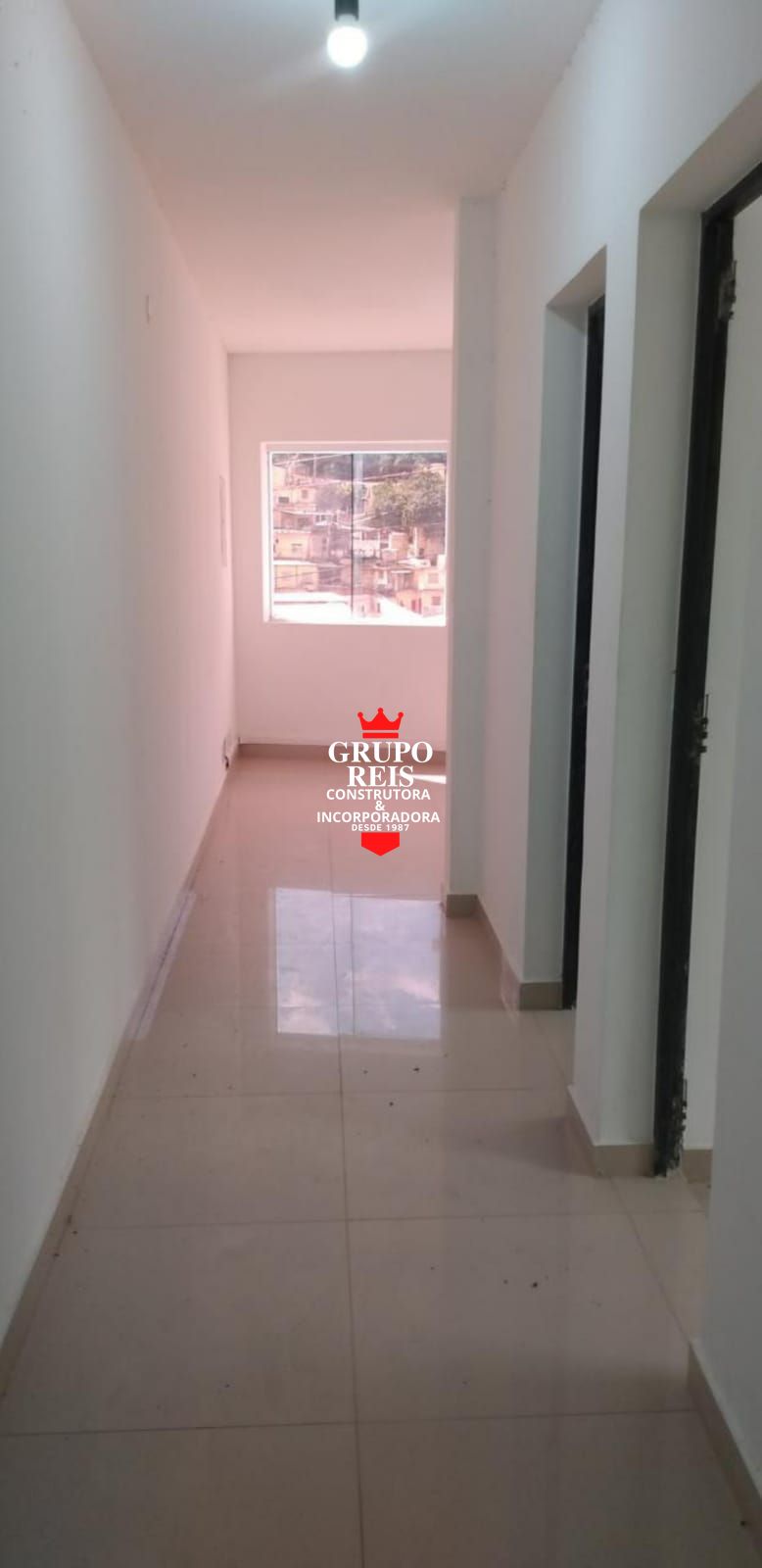 Galpão com acabamento premium e logística perfeita r42