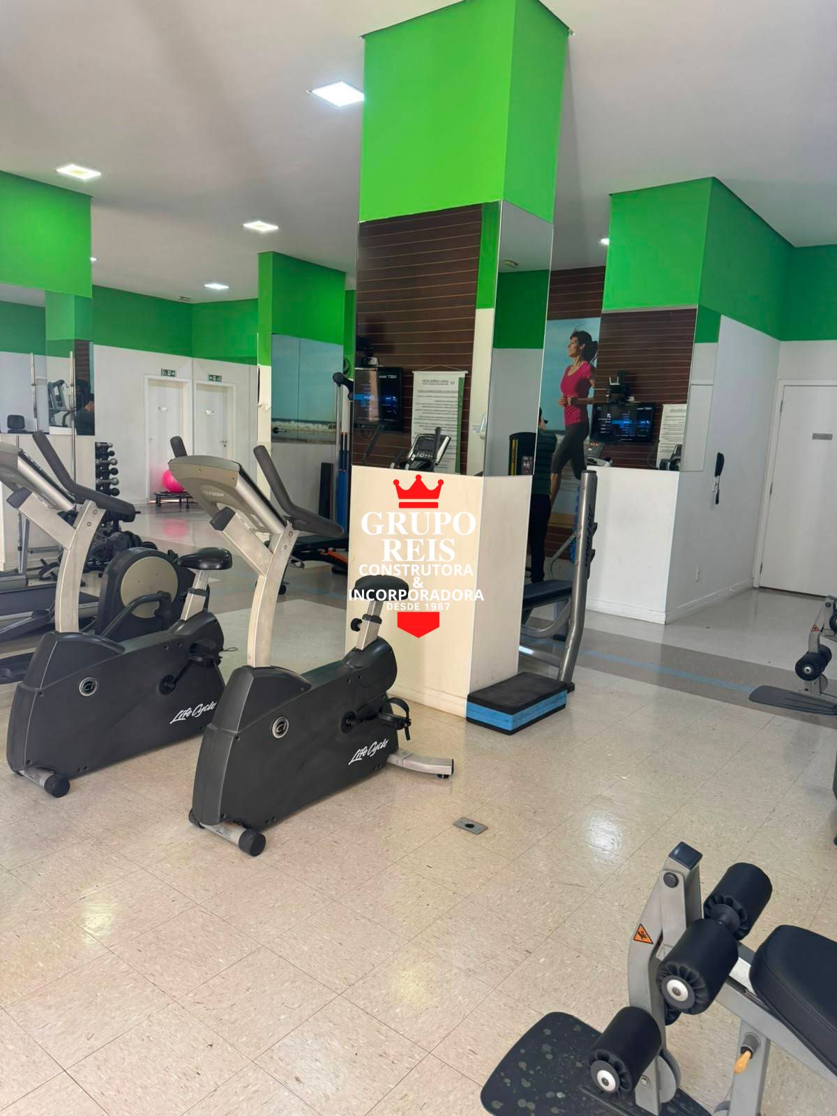 Apartamento com condomínio clube piscina coberta, academia e