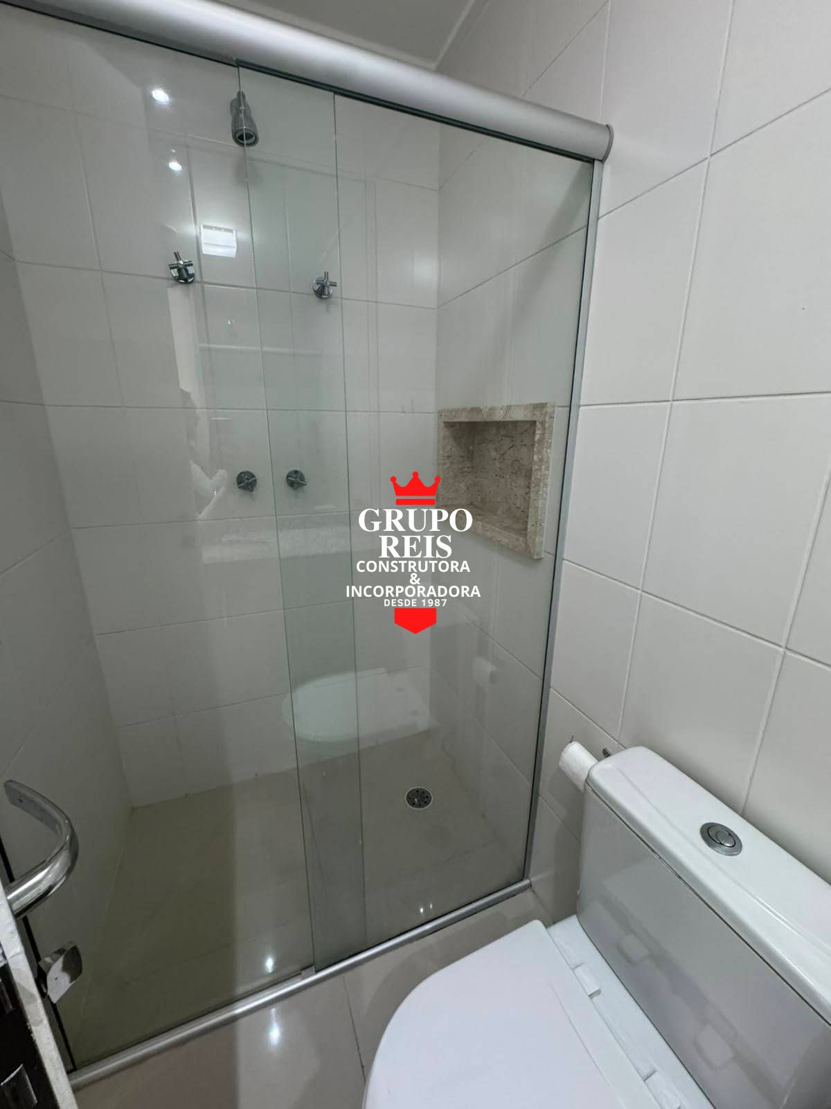 Apartamento com condomínio clube piscina coberta, academia e
