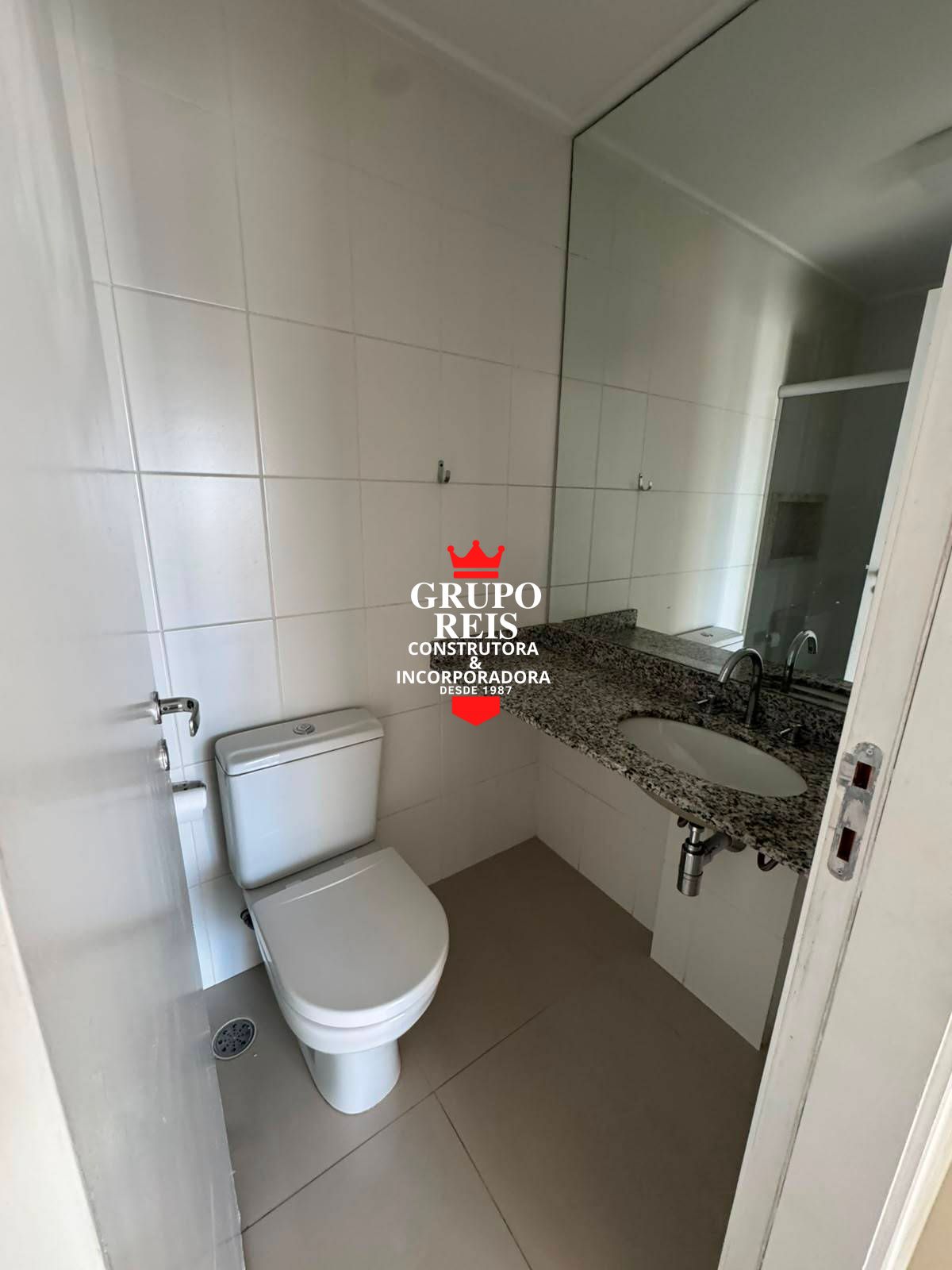Apartamento com condomínio clube piscina coberta, academia e