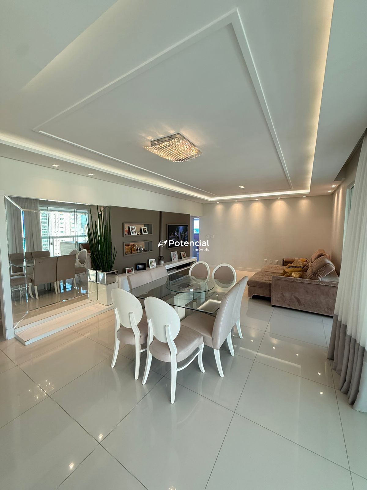 Mesa de jantar Mesa de jantar