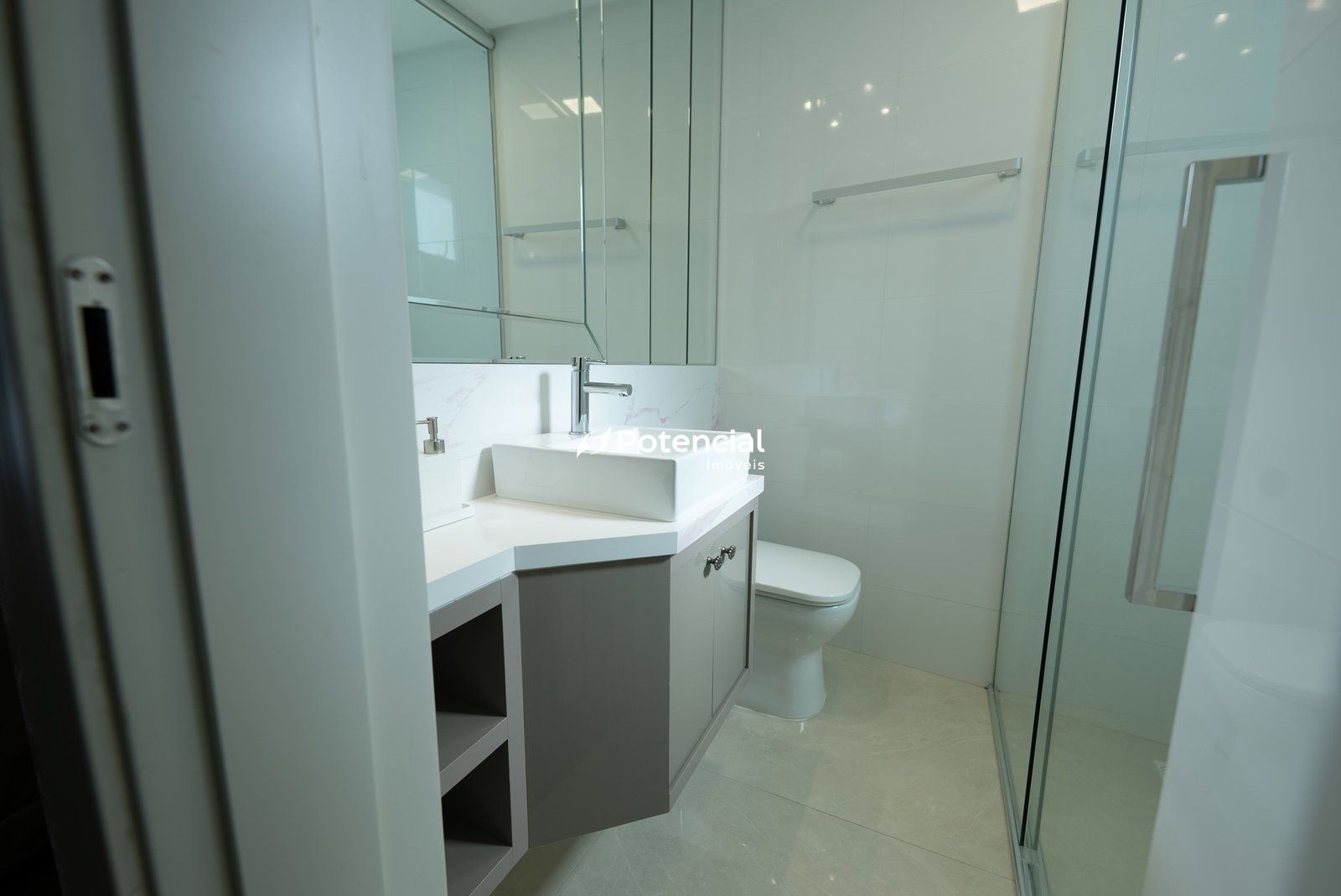 Imagem de Magnum Home | 4 suítes | Meia Praia - Itapema Imagem de Magnum Home | 4 suítes | Meia Praia - Itapema